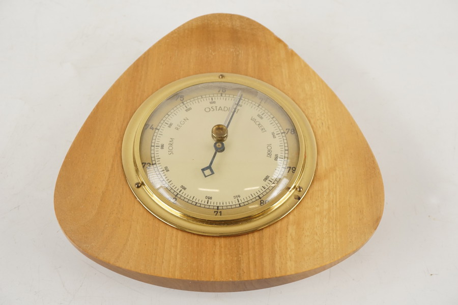 Barometer. A183