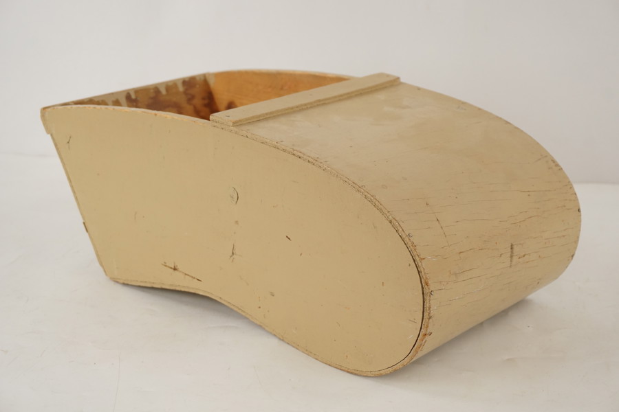 Äldre docksparklåda i trä. A125/