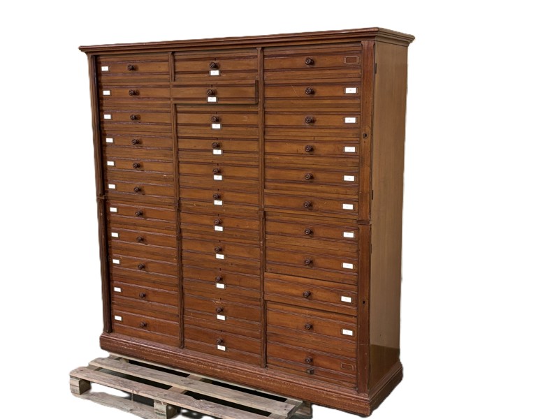 33-lådig Affärsdisk från äldre bank.