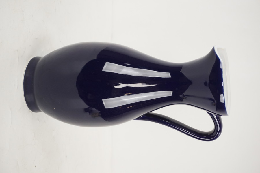 Karaff i keramik blå. G39/