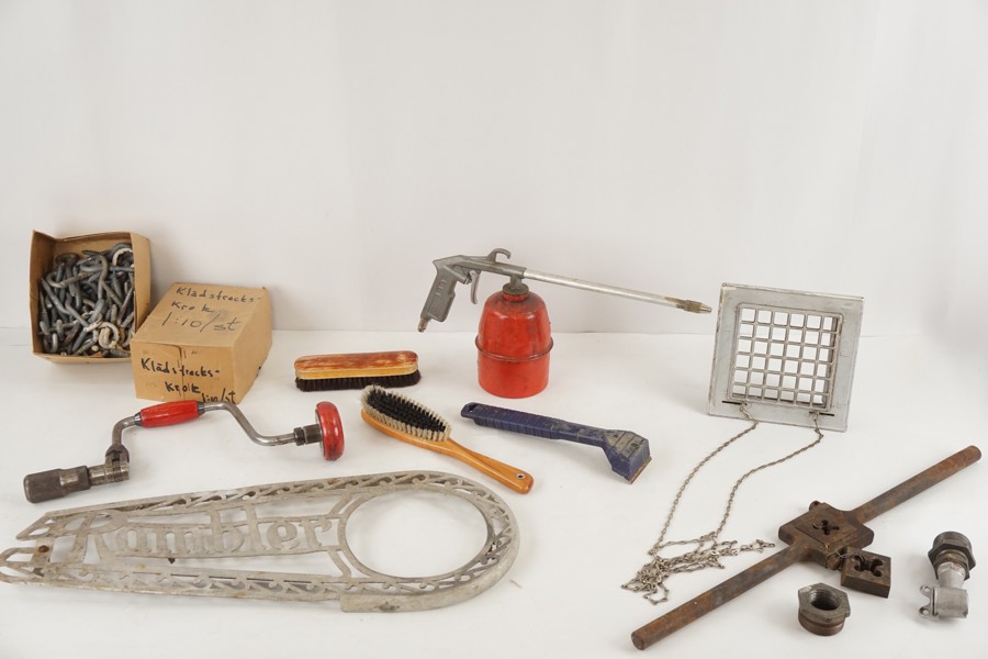 Ventilationsgaller, Borrsväng mm. BC142/