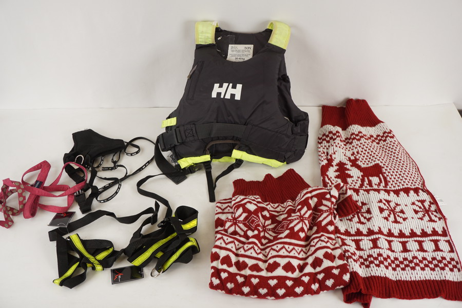 Hundtröjor, hundselar & flytväst. BC89/