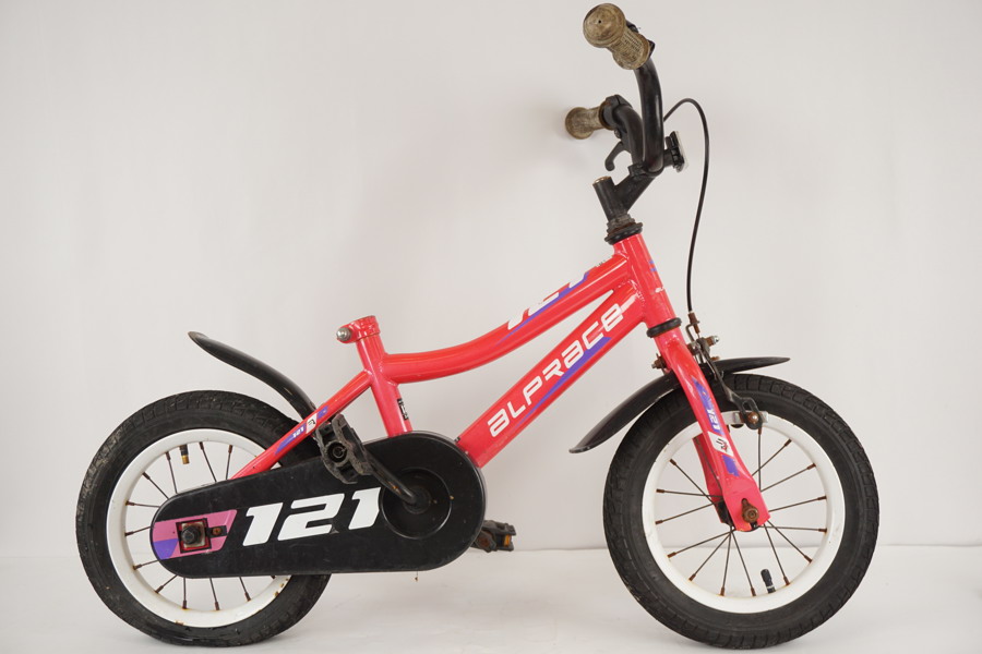 Alprace Barncykel. B50/