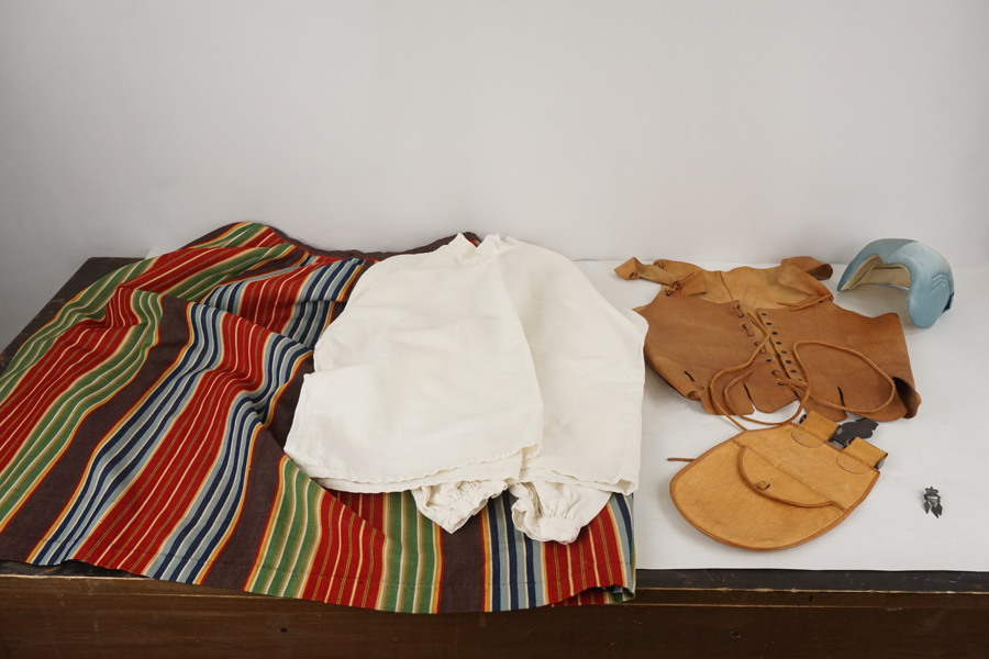 Folkdräkt Medelpads dräkt. A134   