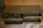 Militär Verkstadsinredning med 4 lådor. B106