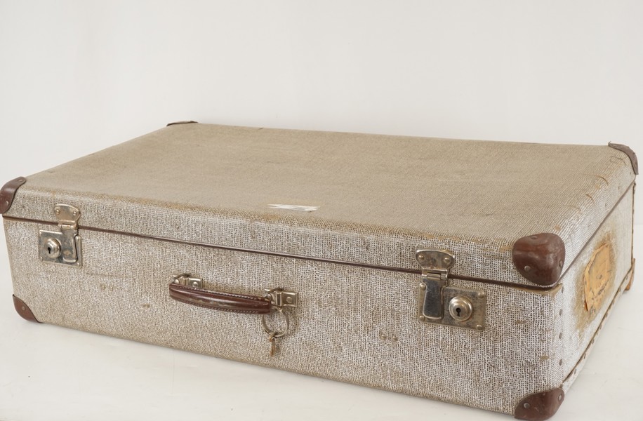 Äldre resväska. B50