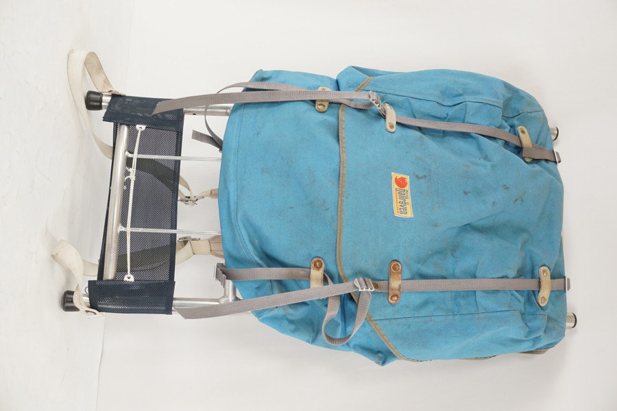 Fjällräven Bärramryggsäck blå. A141