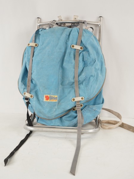 Fjällräven Bärramryggsäck blå. A142