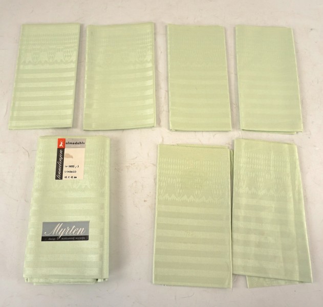 Almedahls Linne dukar. A160