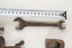 Äldre tång, Skruvstycke mm. D42
