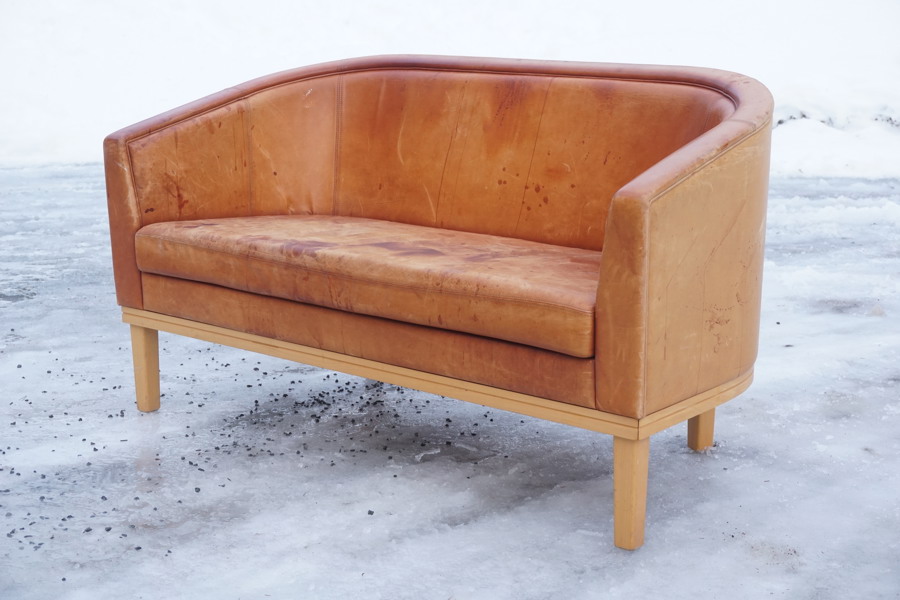 Design Bertil Harström soffa i skinn. B16