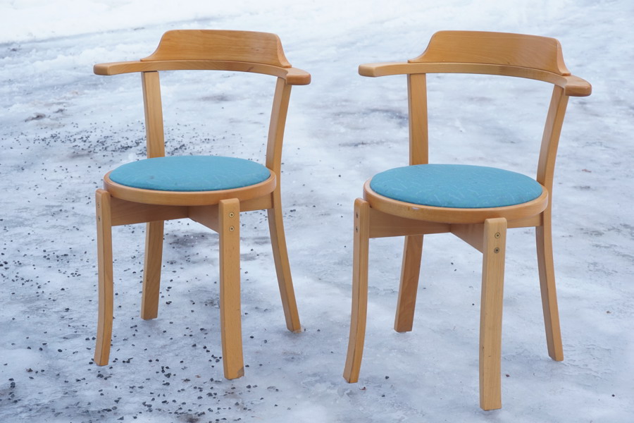 2st Kinnarps Stolar Blå sits 1993. B24