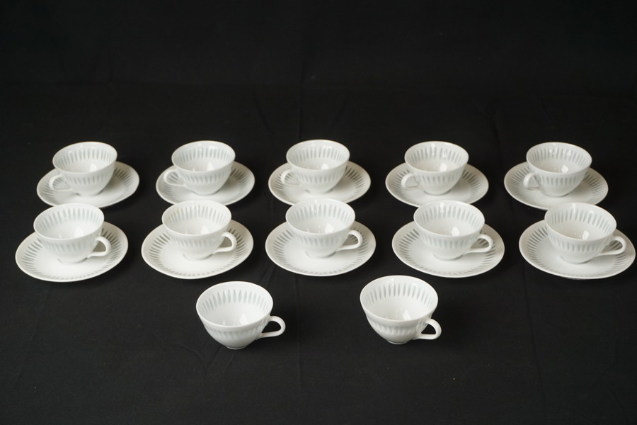 Arabia Friedl Holzer-Kjellberg kaffekoppar i porslin. G8