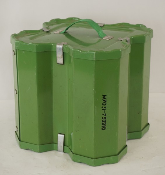 Militär transportlåda M7031-752210. B90