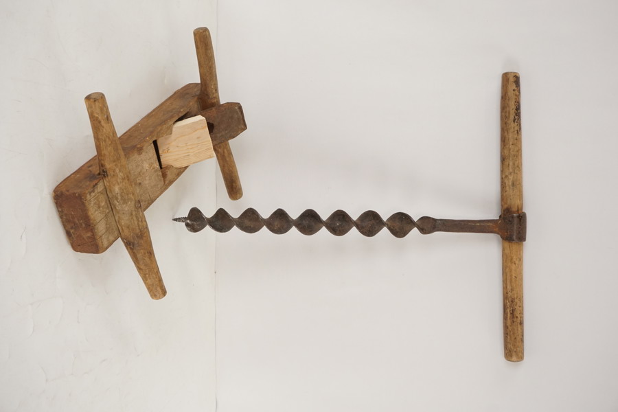 Antik navare & hyvel. D4/