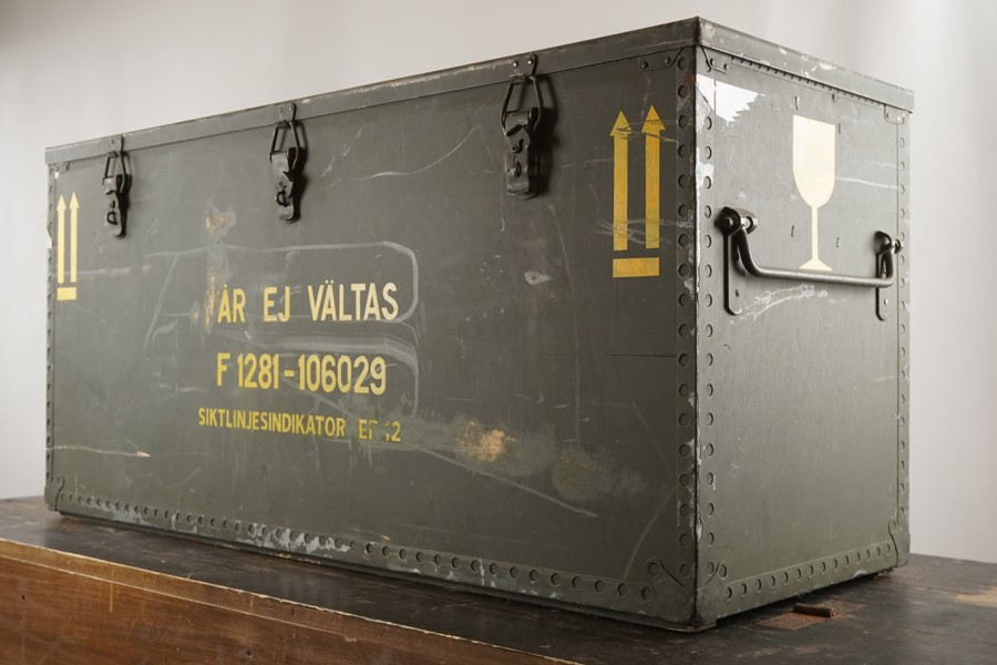 Militärlåda F 1281-106029. B106