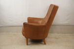 Läderfåtölj brun. B129  