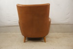 Läderfåtölj brun. B129  
