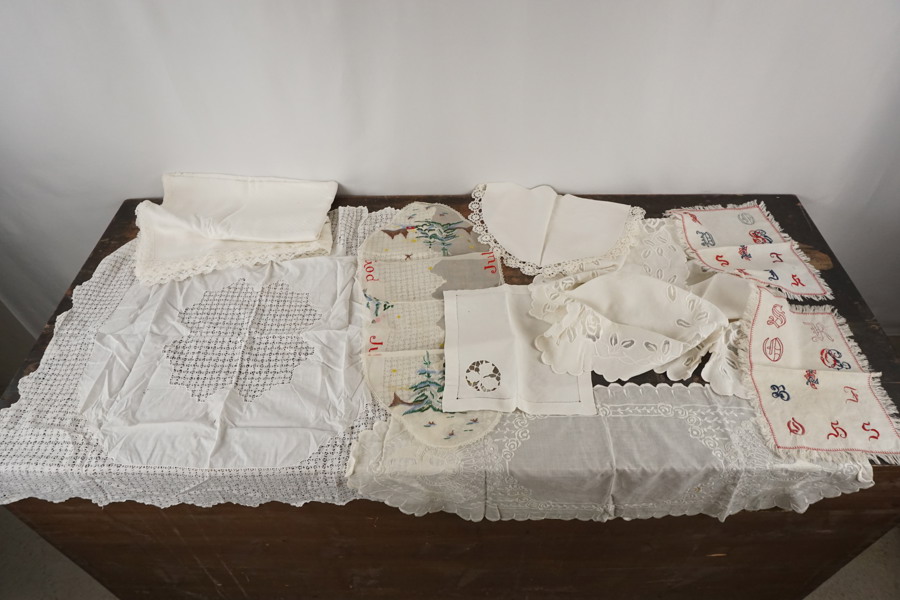 Bordsduk, juldukar mm. A51