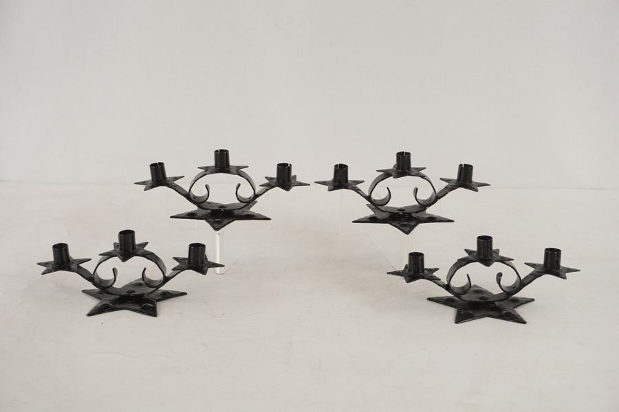 4st Järnljusstackar. A61