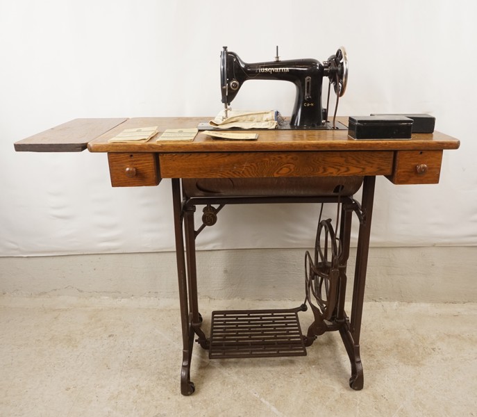 Husqvarna vintage symaskin CB-N. B230