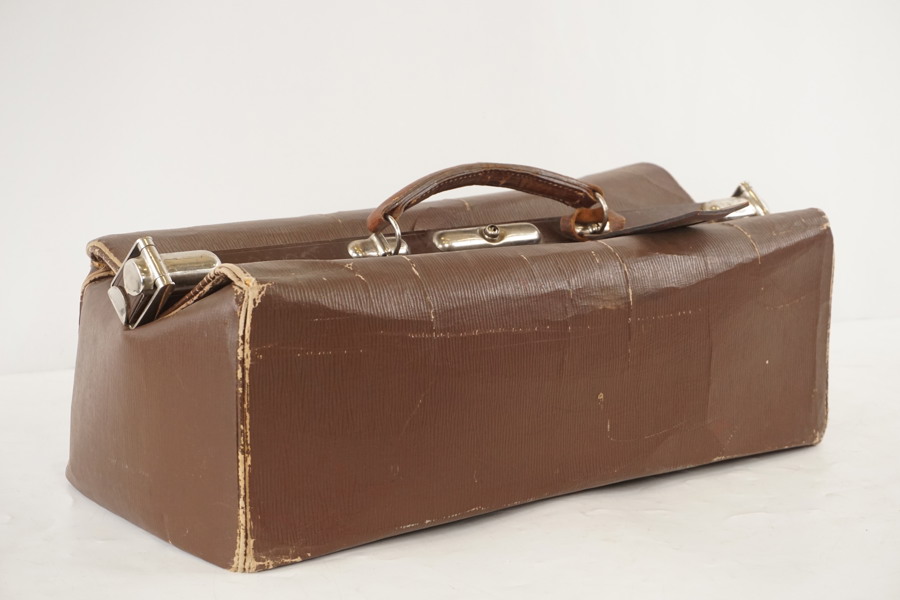 Vintage doktorväska, bron. A157