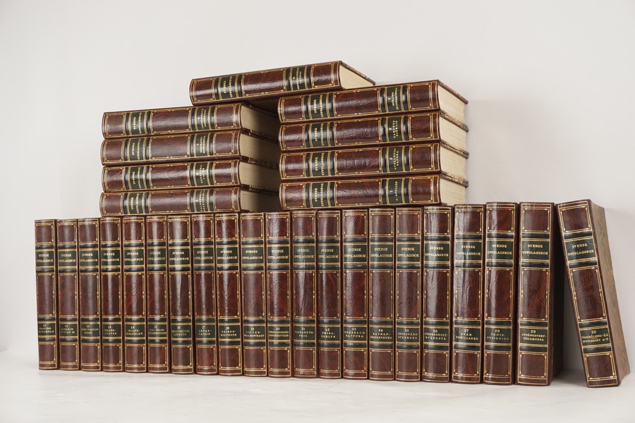 30st Svensk Uppslagsbok Litteraturserie böcker. B179