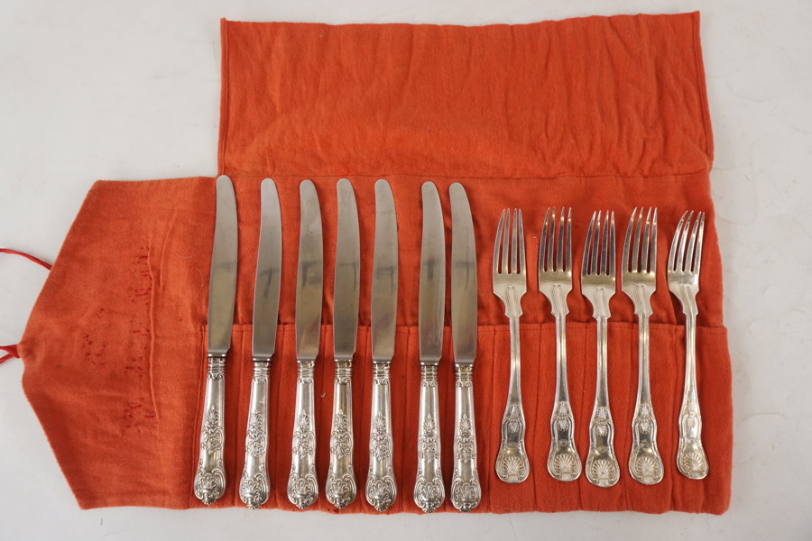 Silver bestick (420g+510g knivar). A163