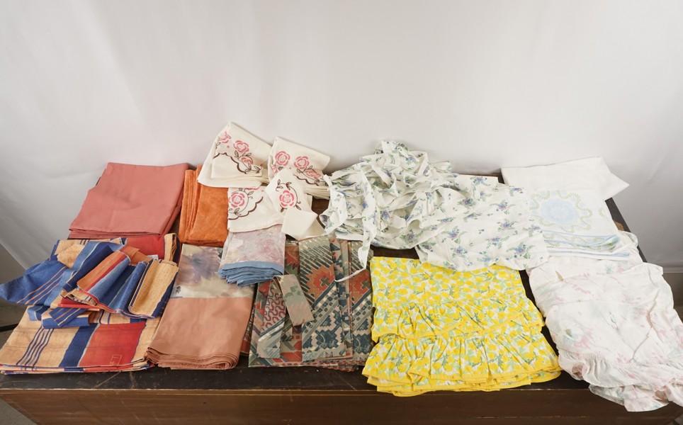 Gardiner & diverse textilier. BC295