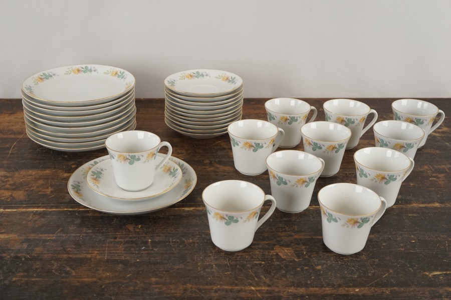 Ekeby Karlskrona Girlanda kaffekoppar, fatt mm. G12/