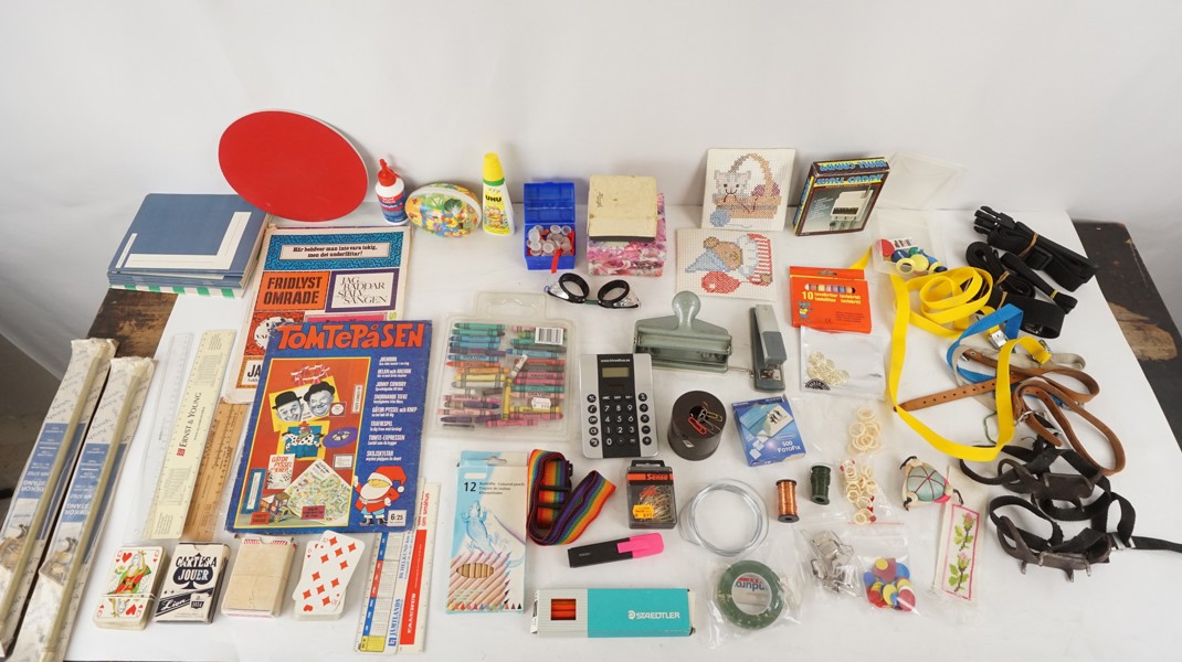 Kontorssaker, spelkort mm. BC56