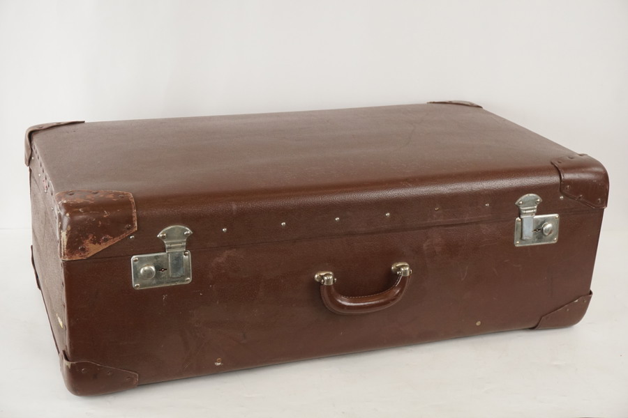 PUB Vintage resväska. B102 