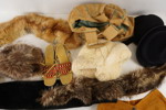 Hatt, pälskrage mm. BC141