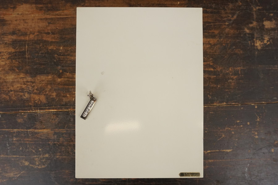 Svedberg medicinskåp. BC181