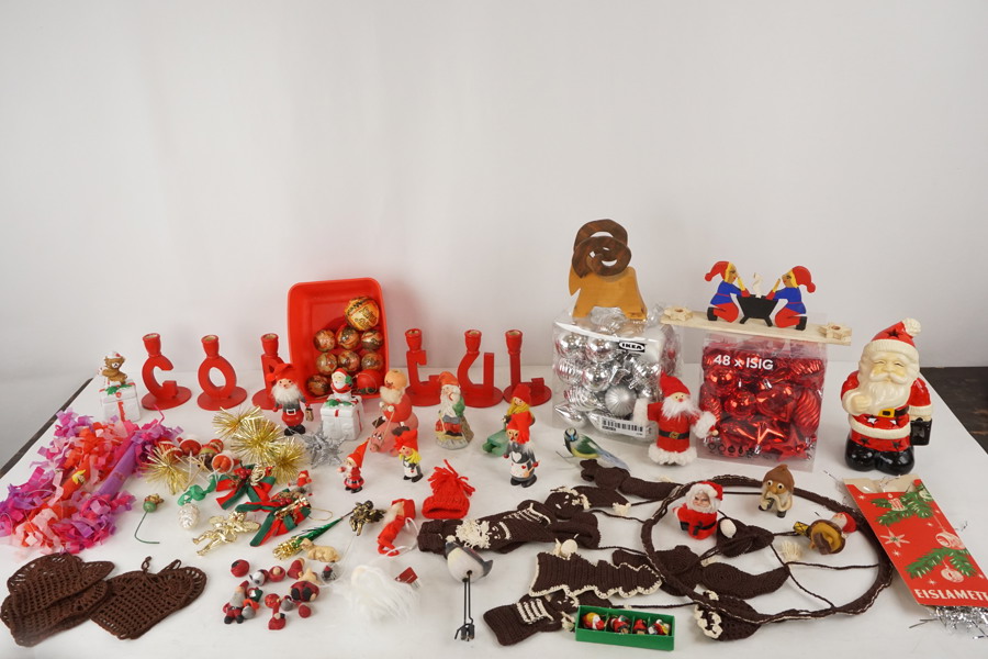 Juldekorationer/Julsaker. BC184