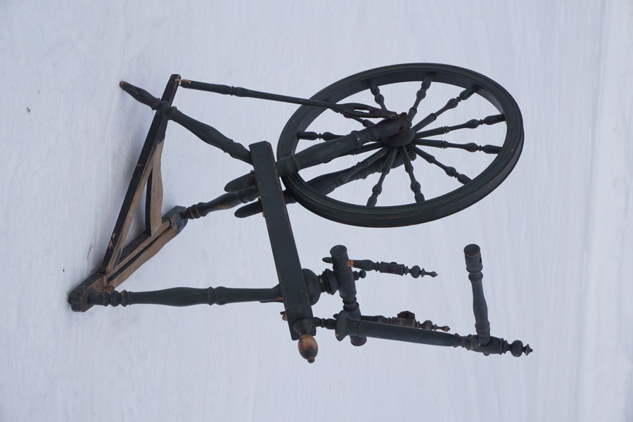 Spinnrock allmoge. B204