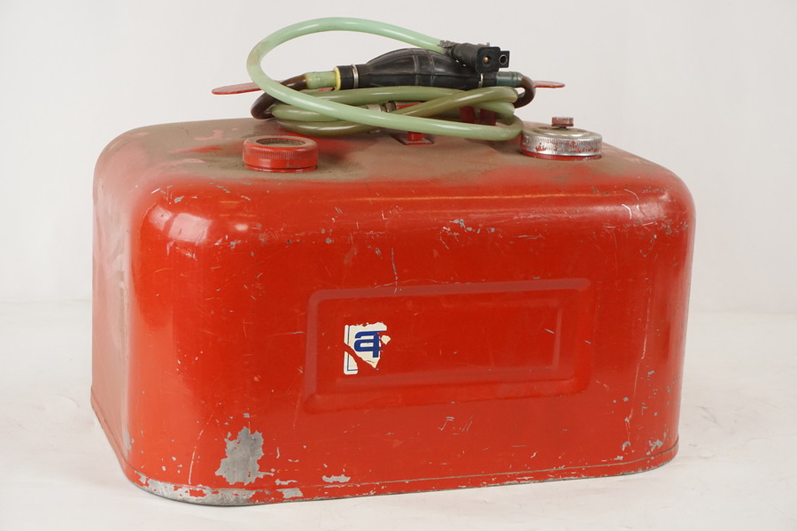 bensindunk för båtmotor röd. B208