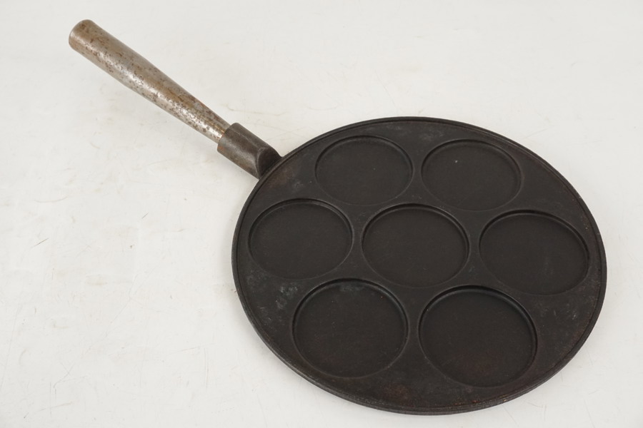 Ronab Sweden Plättlagg i gjutjärn. C9