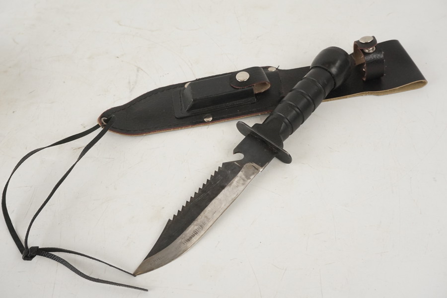 Överlevnadskniv. A43