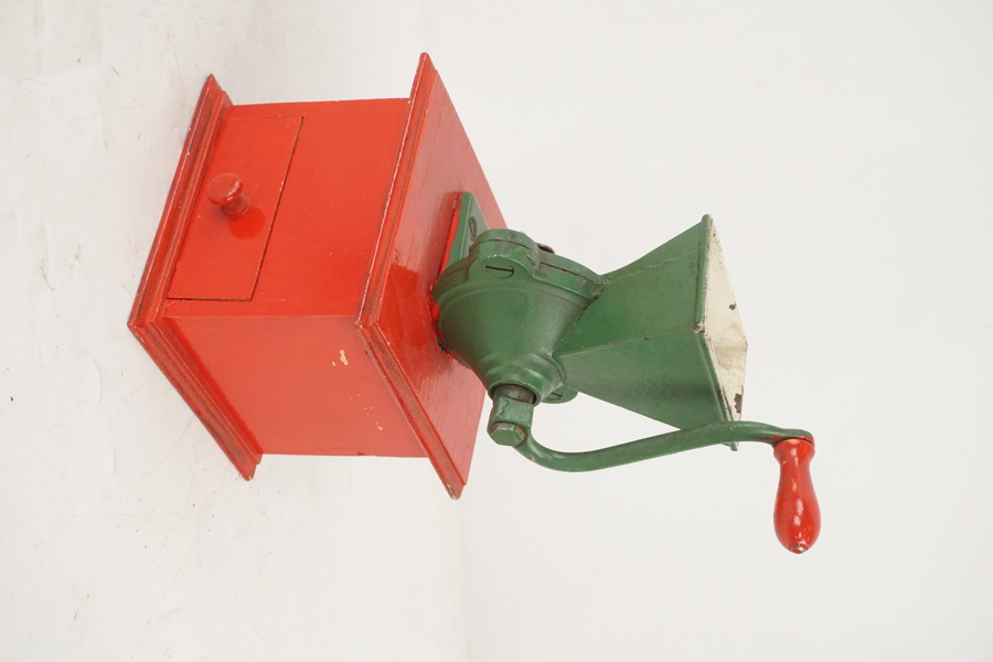 kaffekvarn allmoge. C22