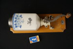 Vintage väggmonterad kaffekvarn. C25