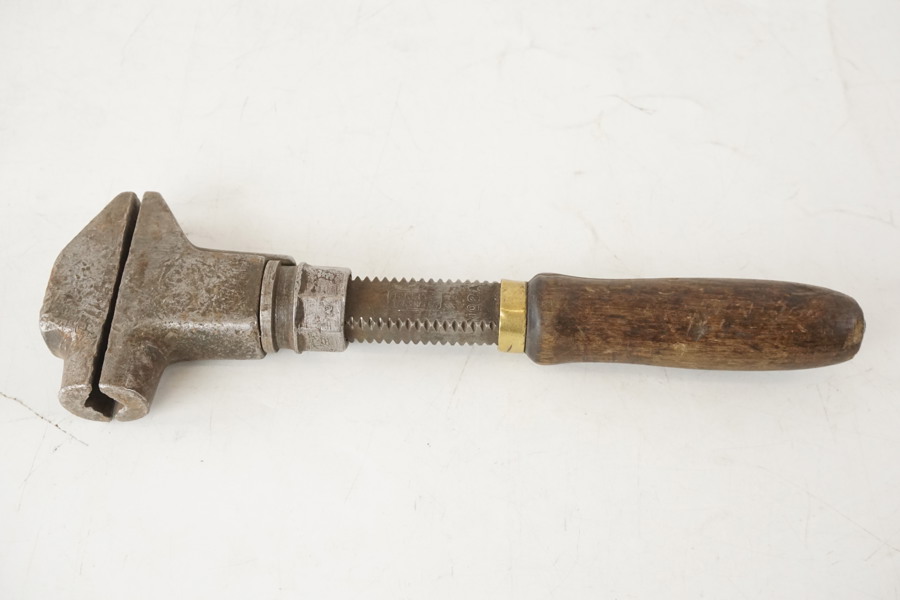 Vintage skiftnyckel. D10