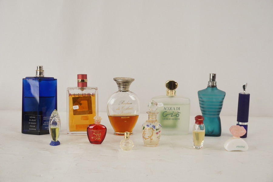 Vintage Parfymflaskor Acqua du Gio´ mm. A138