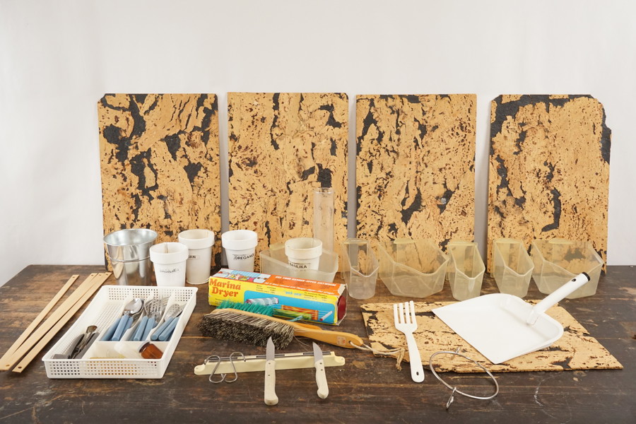Underlägg i kork, bestick mm. BC223