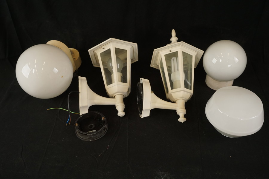 2st vägglampor mm. BC327