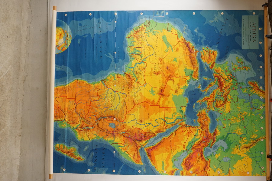 Vintage skolkarta på duk. A222