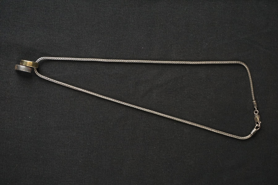 Dansk Silverhalsband med hänge. A223