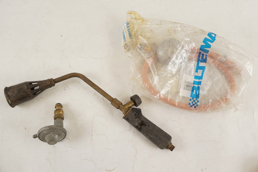 Gasolbrännare, ventil, gasolrör mm. D33