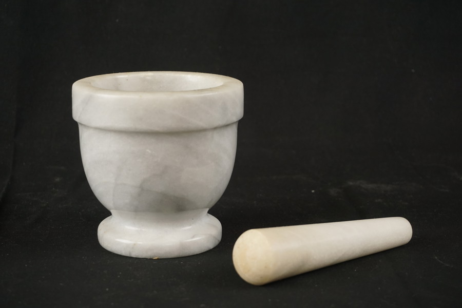 Mortel i marmor vit. G83