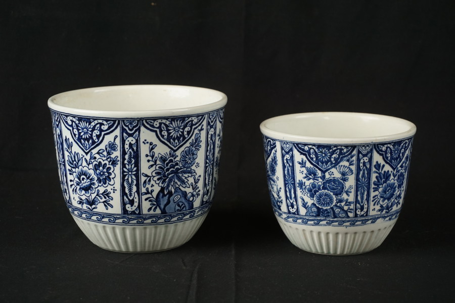 2st Royal Delfts Holland kruka ytterfoder vaser. G96